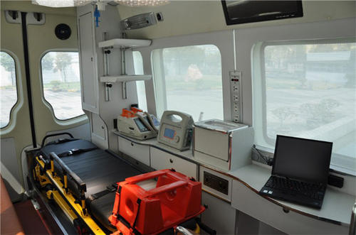 濮阳救护车内部
